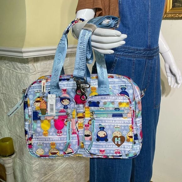 NWT Harajuko Lovers Eskimo Kisses Cross Body Nylon Printed Satchel Travel Bag - Picture 1 of 16